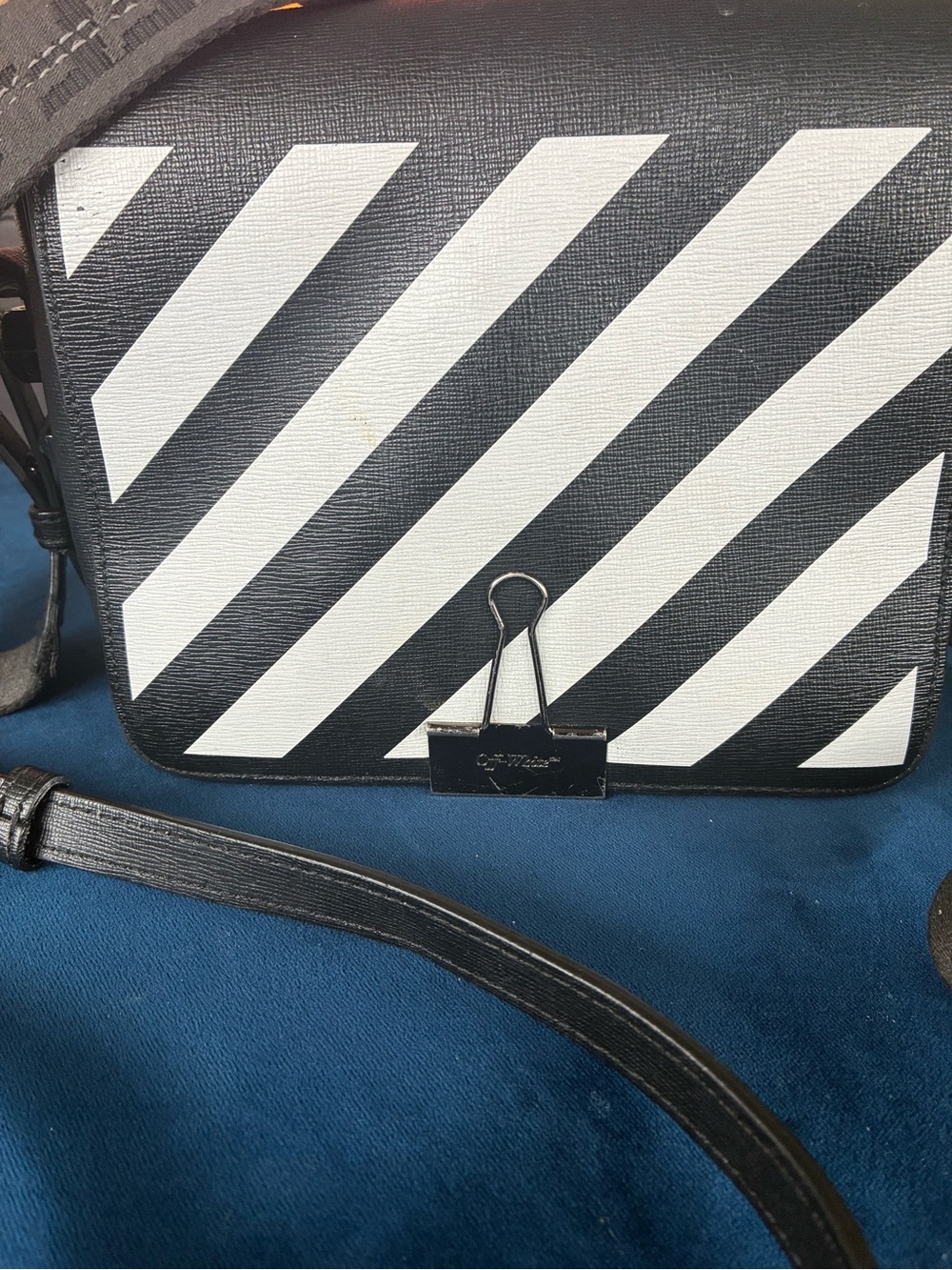 Off—White Black and White Diagonal Stripe Crossbody Bag - Picture 2 of 11